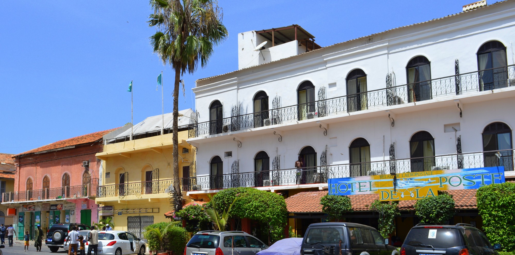 L'Hôtel de la Poste et son restaurant le Flamingo, à Saint-Louis du Sénégal